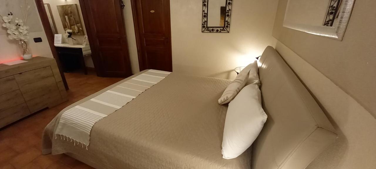 פוסאנו Villa Laura B&B מראה חיצוני תמונה