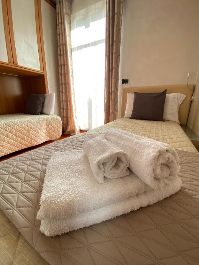 פוסאנו Villa Laura B&B מראה חיצוני תמונה