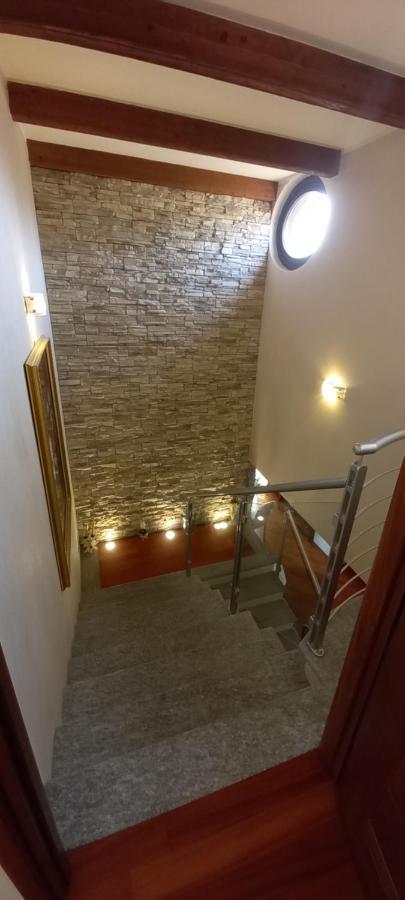פוסאנו Villa Laura B&B מראה חיצוני תמונה