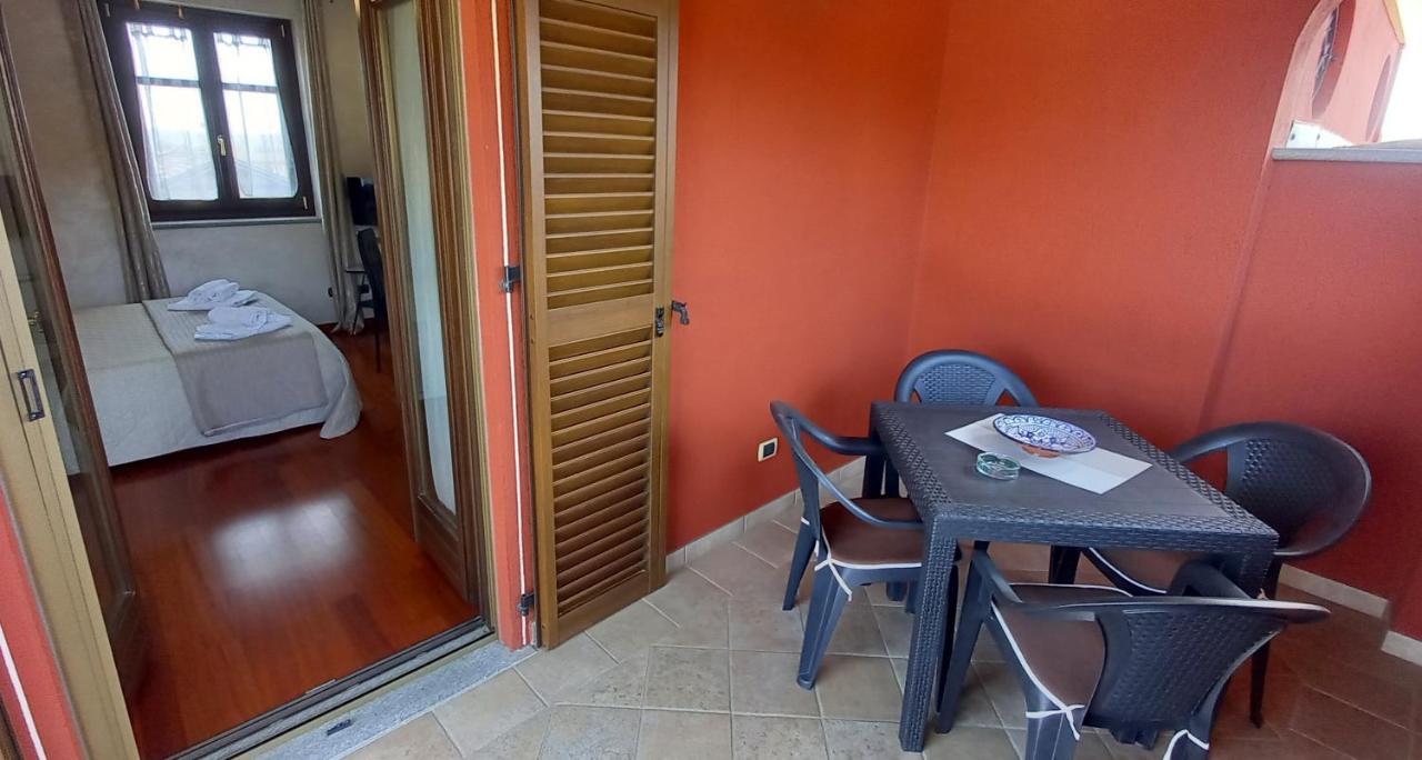 פוסאנו Villa Laura B&B מראה חיצוני תמונה