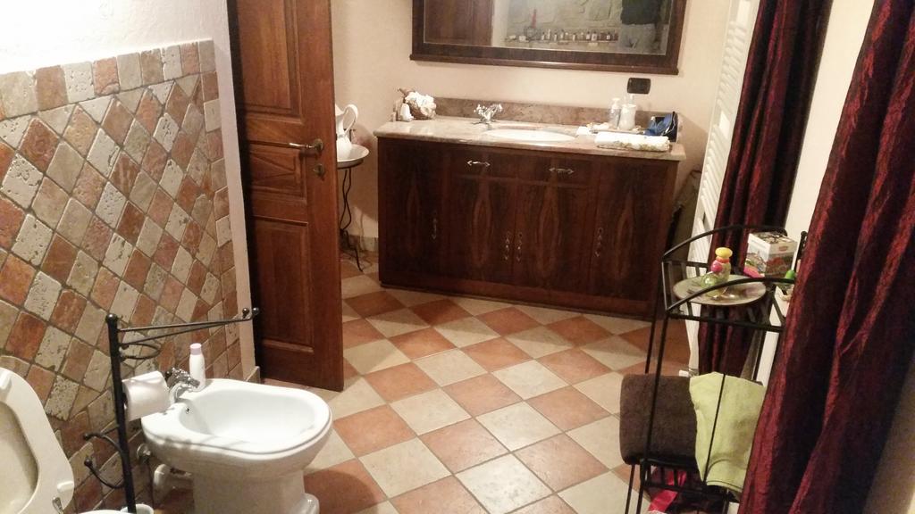 פוסאנו Villa Laura B&B חדר תמונה