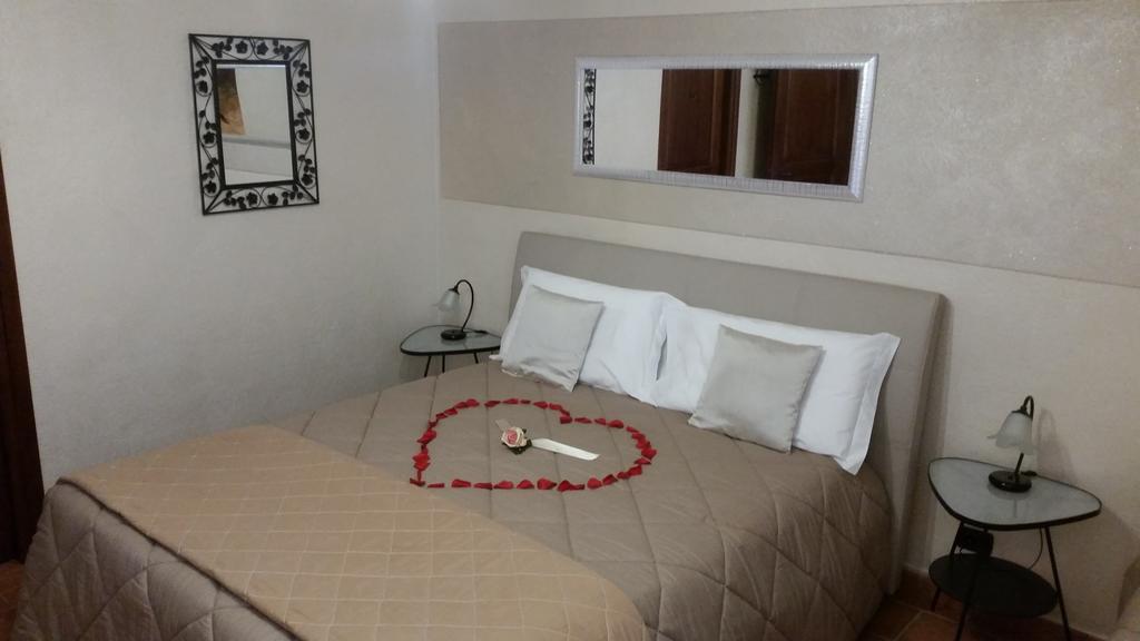 פוסאנו Villa Laura B&B מראה חיצוני תמונה