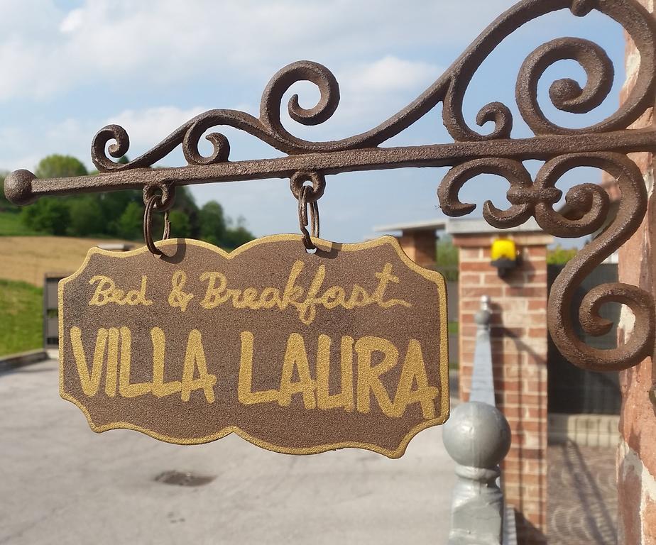 פוסאנו Villa Laura B&B מראה חיצוני תמונה