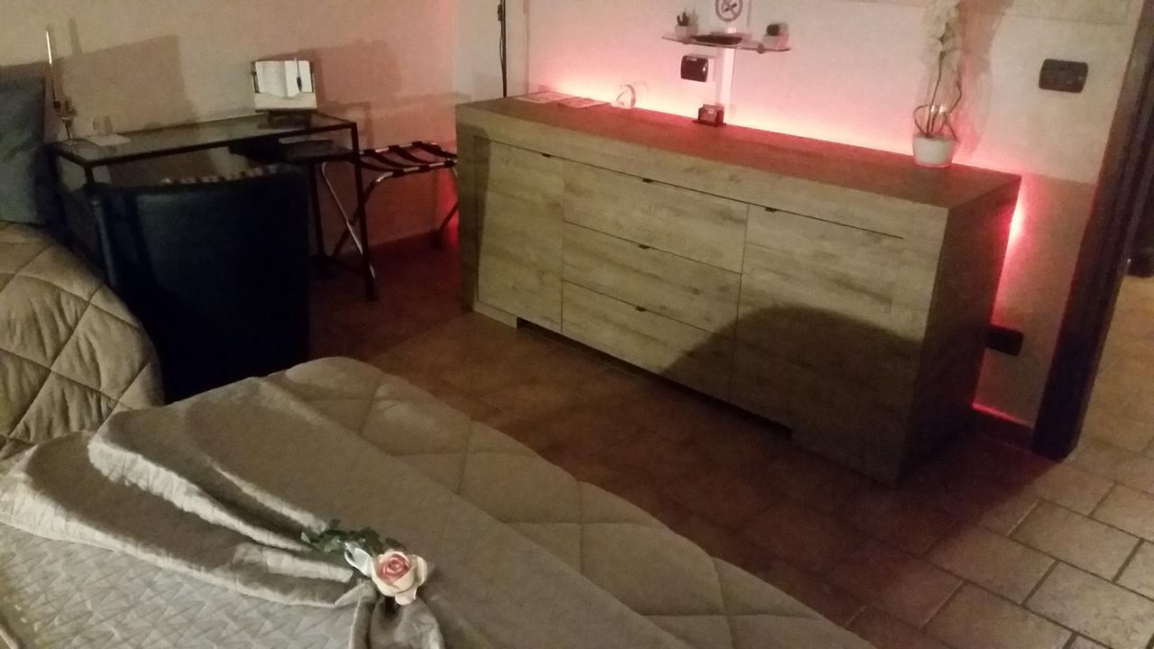 פוסאנו Villa Laura B&B מראה חיצוני תמונה